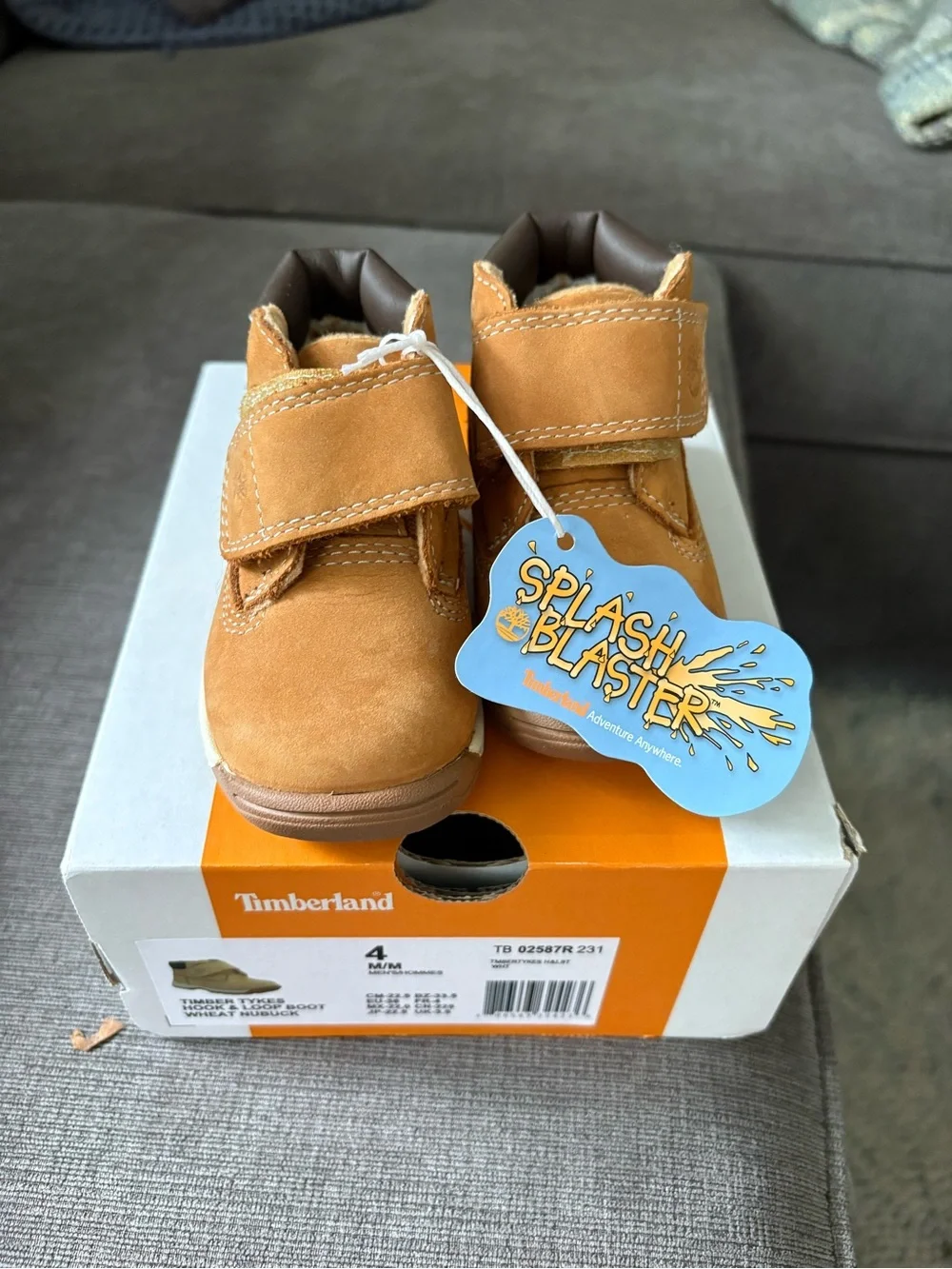 Timberland Kids' Wheat Brown Splash Blaster Boots size 4c  NWT